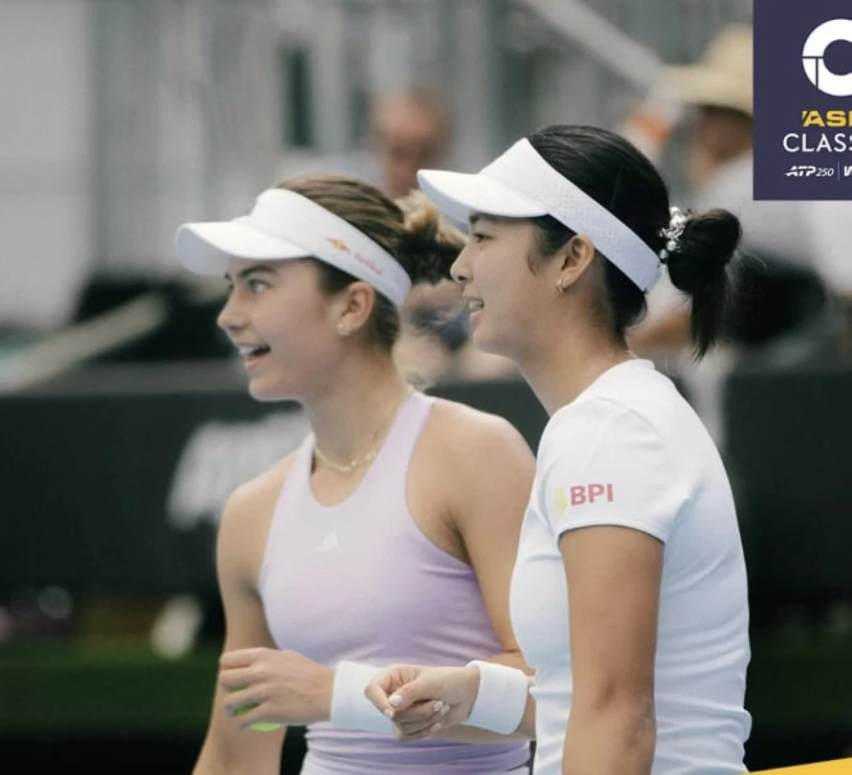 Alex Eala, right, and Iva Jovic. (ASB Classic)
