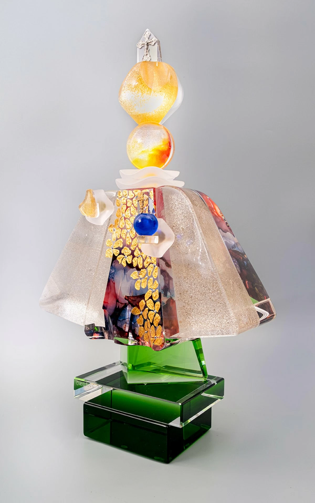 'STO. NINO LXXXIII,' 18.3x10.6x14 in, optical glass, 2025