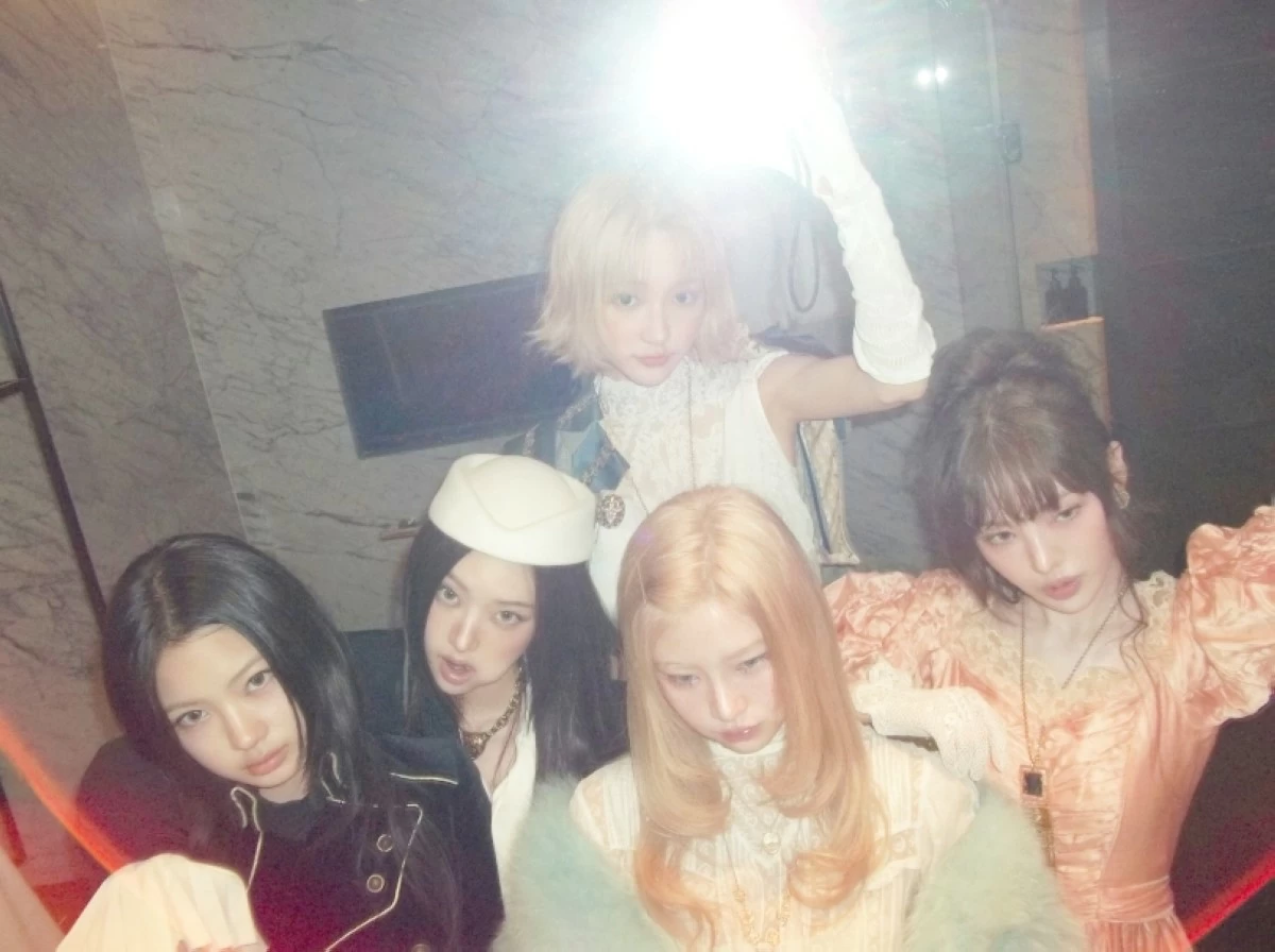 K-pop girl group KiiiKiii (Starship Entertainment) 