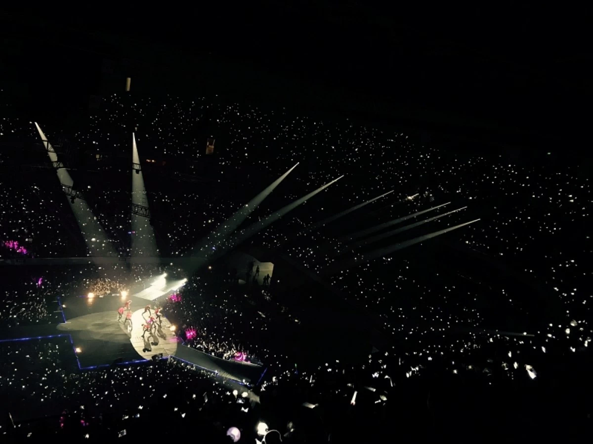 BTS' The Wings Tour in Manila in May 2017 (X) 
