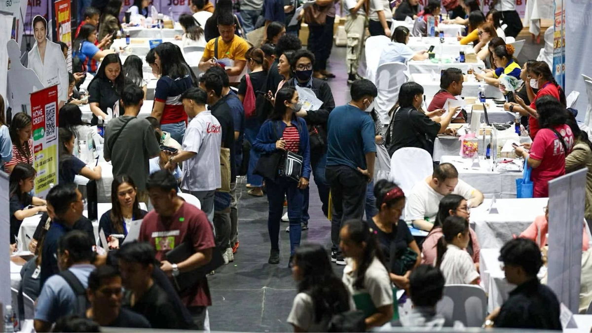 Business contraction signals growing stress for Filipino workers