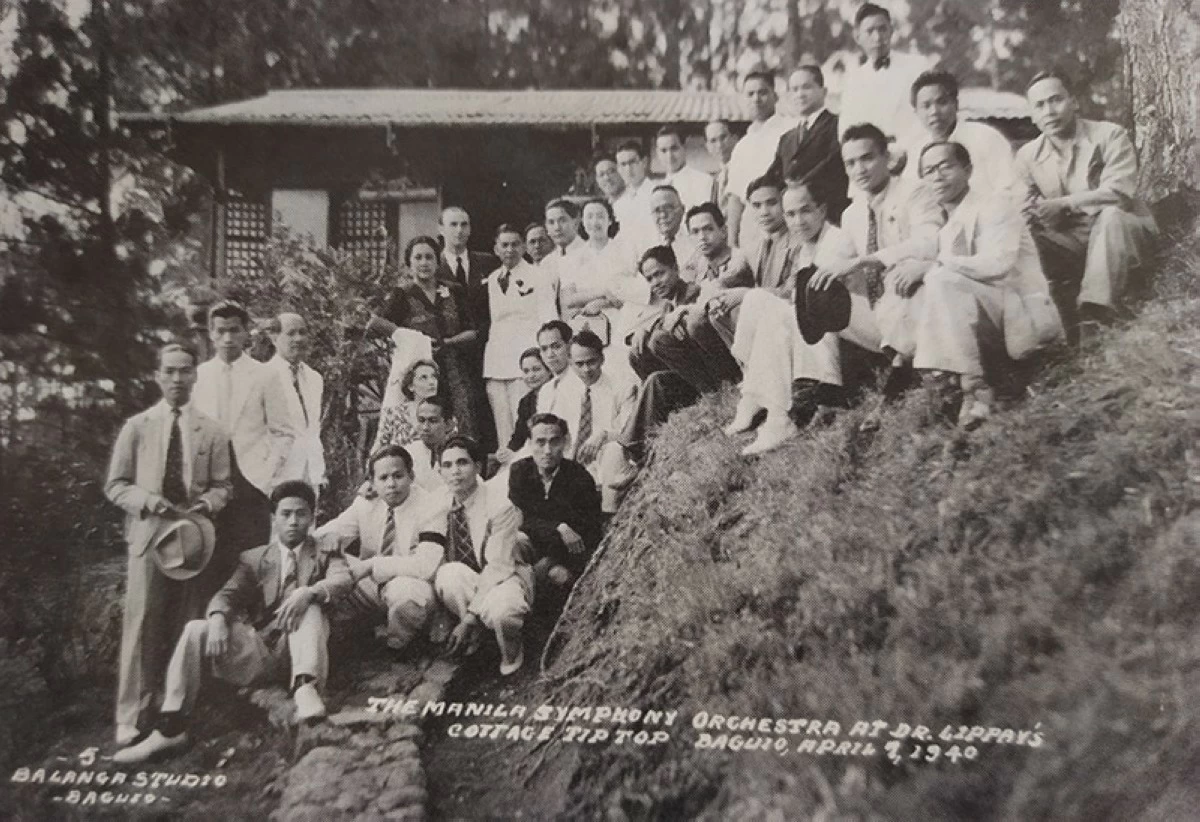 EARLY DAYS Members of the Manila Symphony Orchestra pose at the cottage of founder Alexander Lippay in Baguio City on April 77, 1940. (Photo Manila Symphony Orchestra)