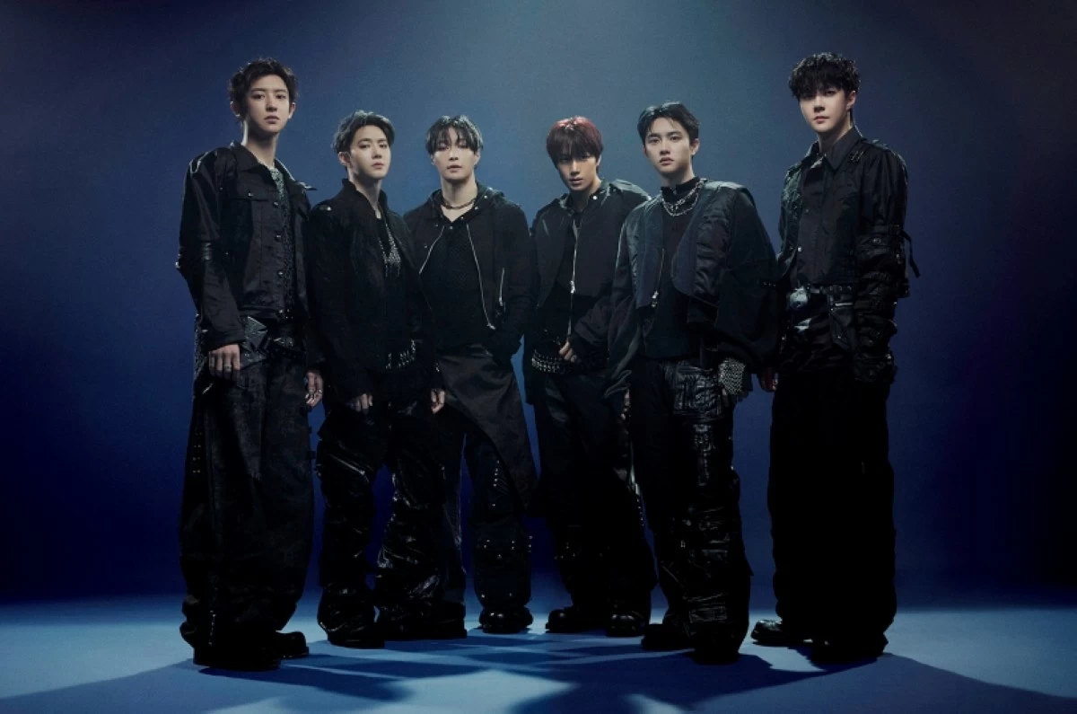 EXO's Suho, Lay, Chanyeol, D.O., Kai and Sehun (SM Entertainment) 