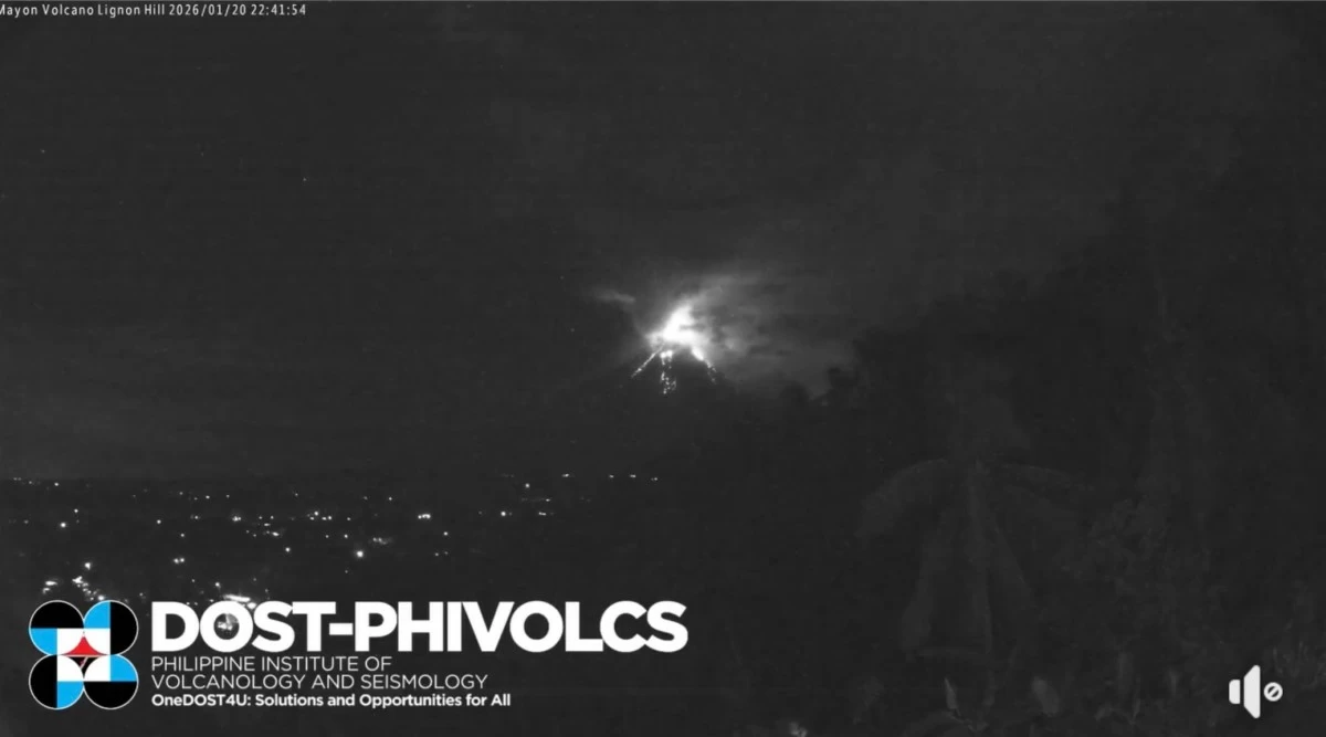 Pyroclastic density currents, locally known as “uson,” descend Mayon Volcano’s gullies on January 20, 2026. The Philippine Institute of Volcanology and Seismology (Phivolcs) said the restive volcano remains under Alert Level 3. (Phivolcs Facebook/Screenshot)