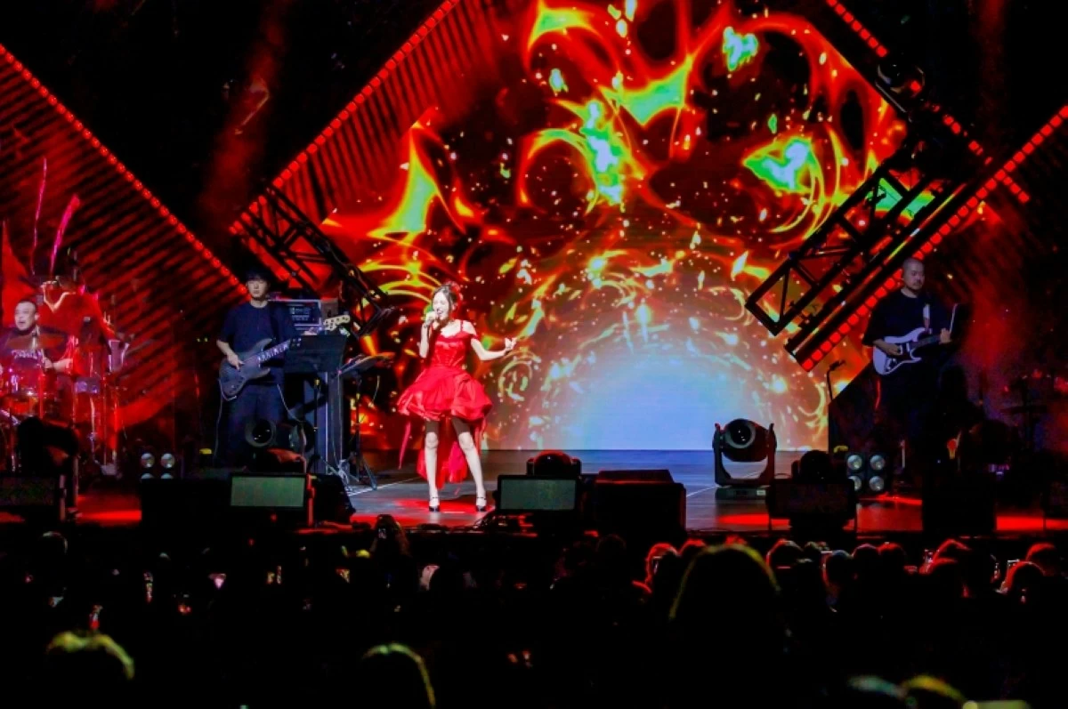 K-pop artist Wendy at her W:EALIVE world tour in Manila on Jan. 17 at the New Frontier Theater (Photo courtesy of Marck Forca)