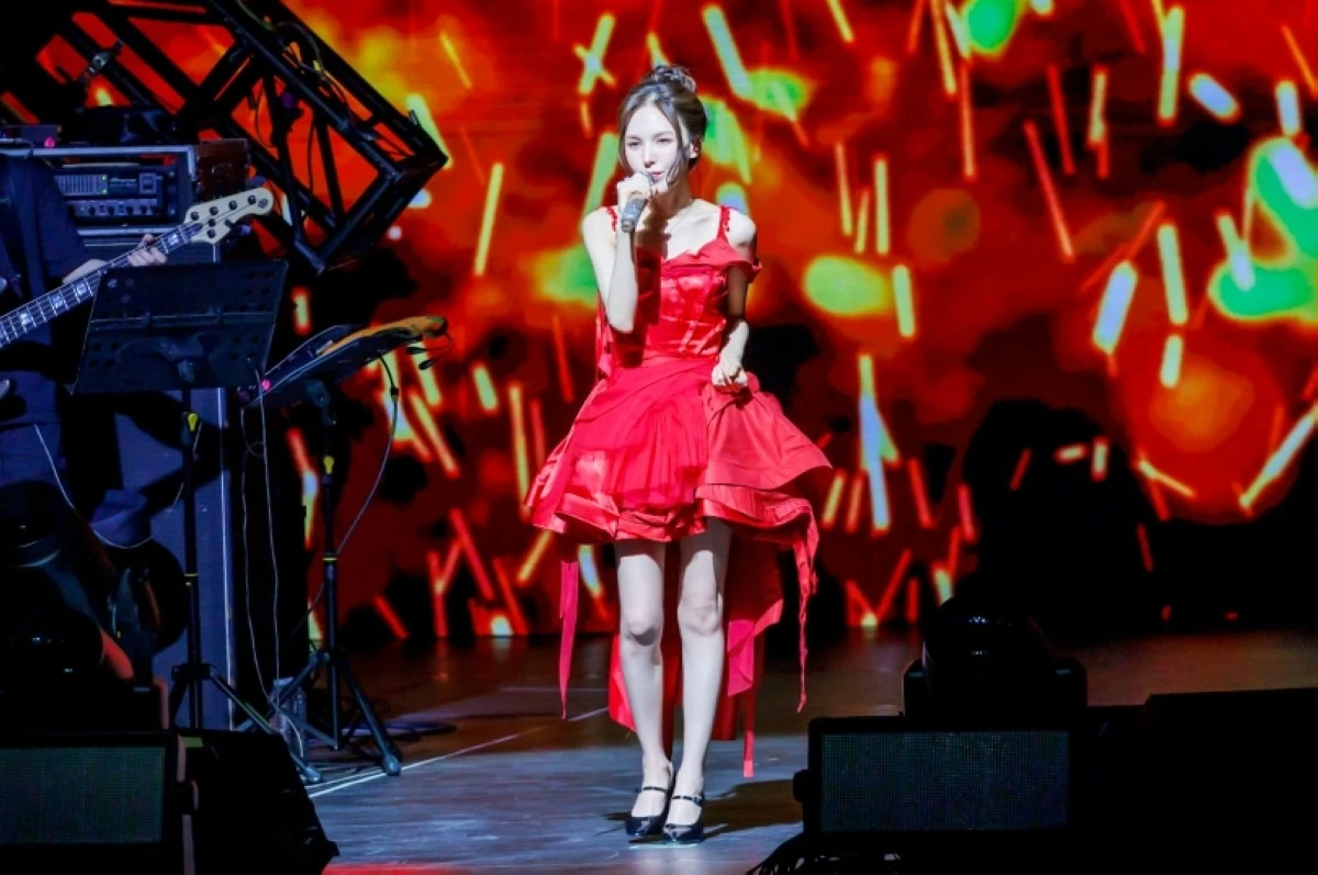 K-pop artist Wendy at her W:EALIVE world tour in Manila on Jan. 17 at the New Frontier Theater (Photo courtesy of Marck Forca)