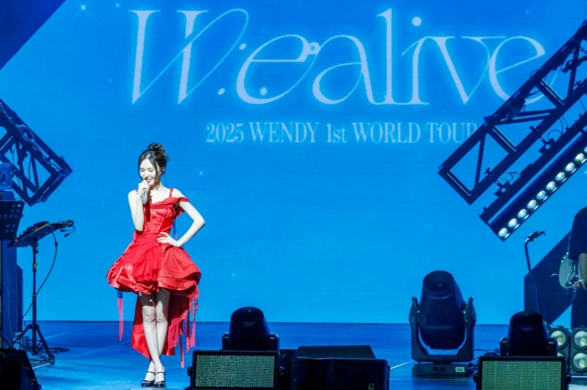 K-pop artist Wendy at her W:EALIVE world tour in Manila on Jan. 17 at the New Frontier Theater (Photo courtesy of Marck Forca)