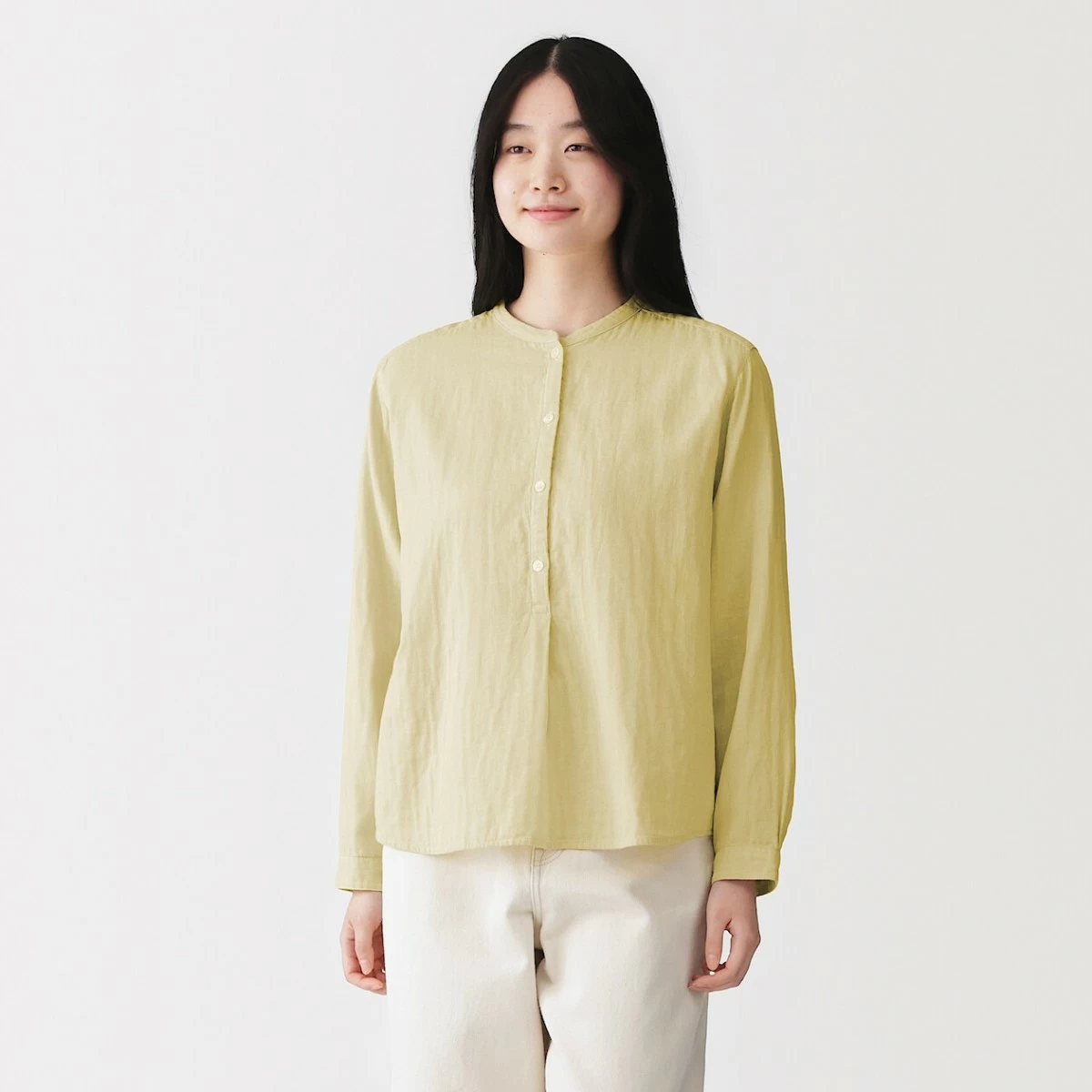 Women's Kapok blend double gauze blouse (₱1,950)