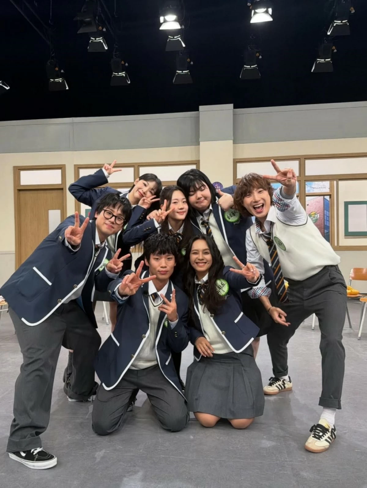 The top 7 contestants, including Gwyn Dorado, of 