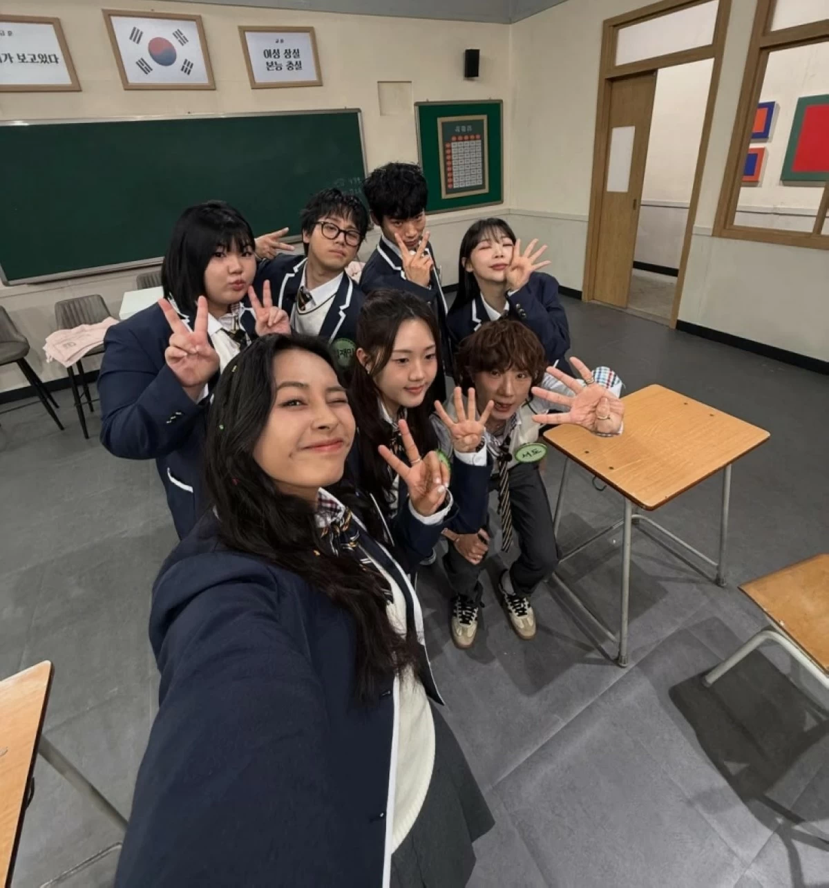 The top 7 contestants, including Gwyn Dorado, of 