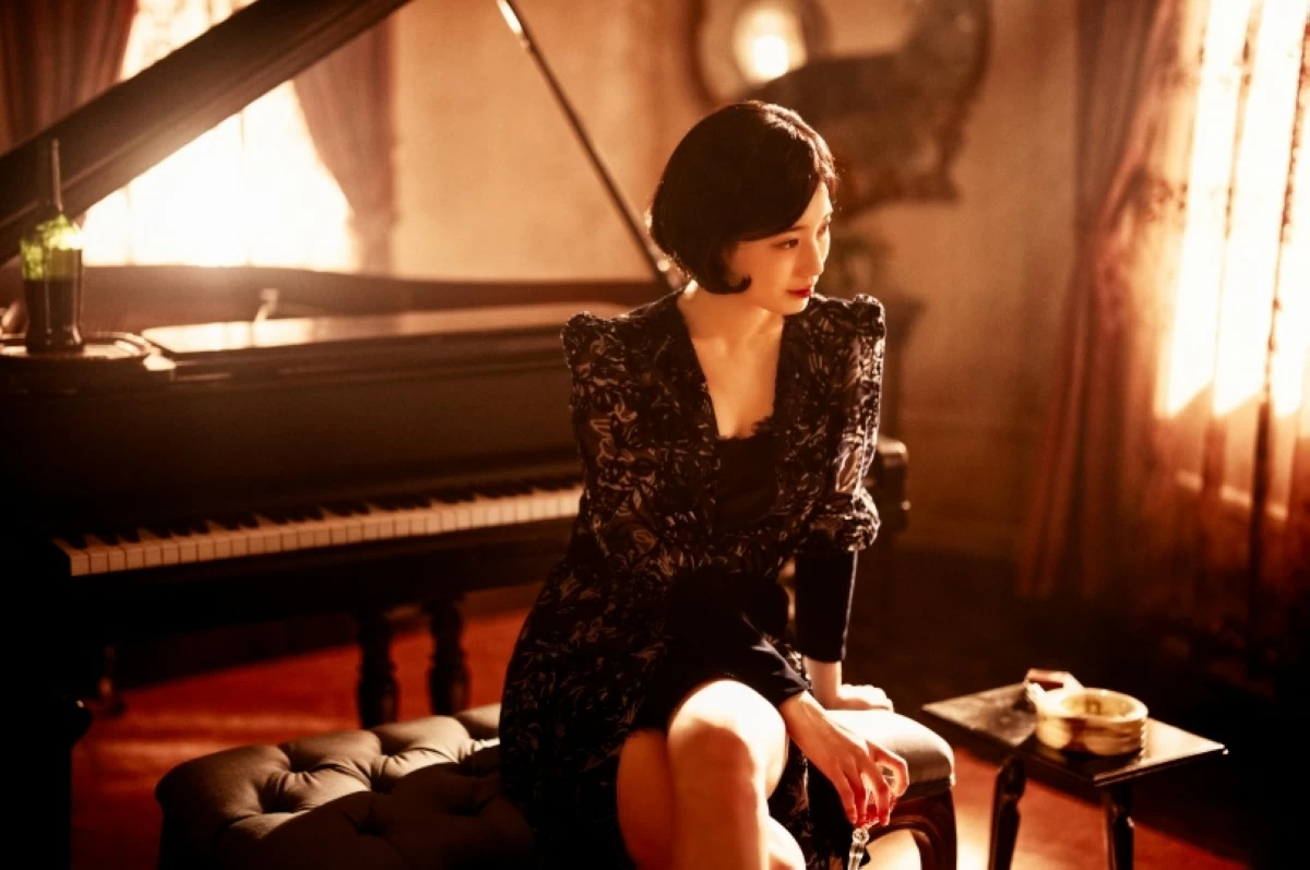 Suzy in “Portraits of Delusion” (Disney )