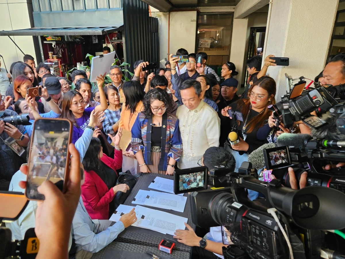 The second impeachment complaint against President Marcos gets notarized at the House of Representatives (Ellson Quismorio/ MANILA BULLETIN)