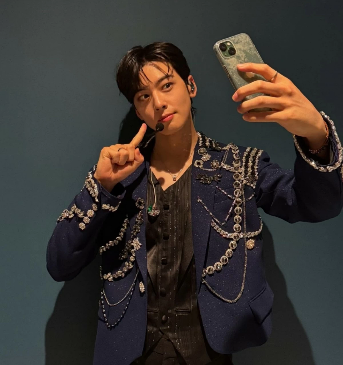 Korean star Cha Eun-woo (Instagram) 