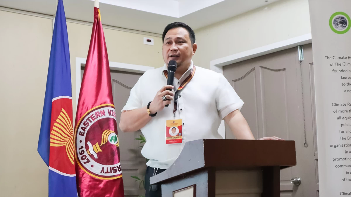 Dr. Benedicto Militante Jr., vice president for academic affairs of Eastern Visayas State University, opens the Klima Eskwela sessions attended by students and youth leaders.
