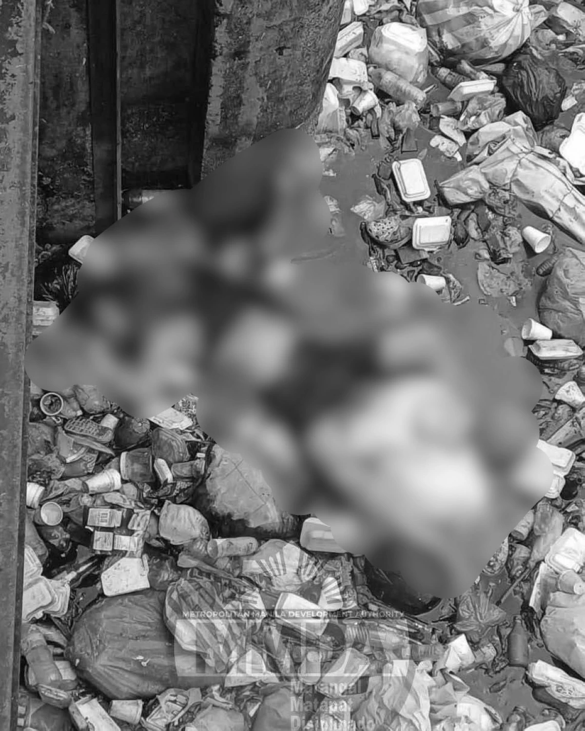 A man's cadaver was found floating by MMDA personnel along Estero de San Miguel on Friday, Jan. 23. (Photo from MMDA)