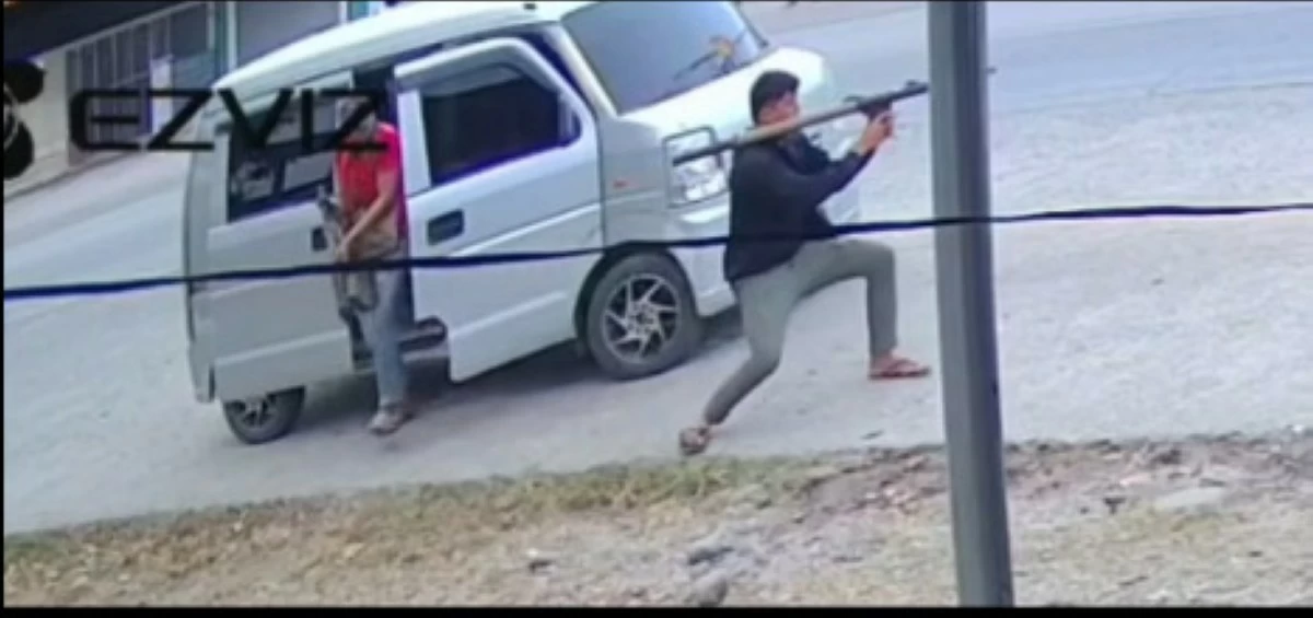 THE ambushers of a Maguindanao del Sur mayor, one of them armed with an RPG. (FB) 