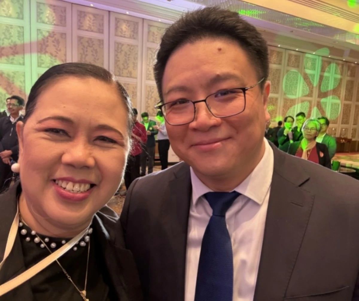 Manila Bulletin’s Badette M. Cunanan with Chinese Embassy Counsellor JI Lingpeng Ph.D
