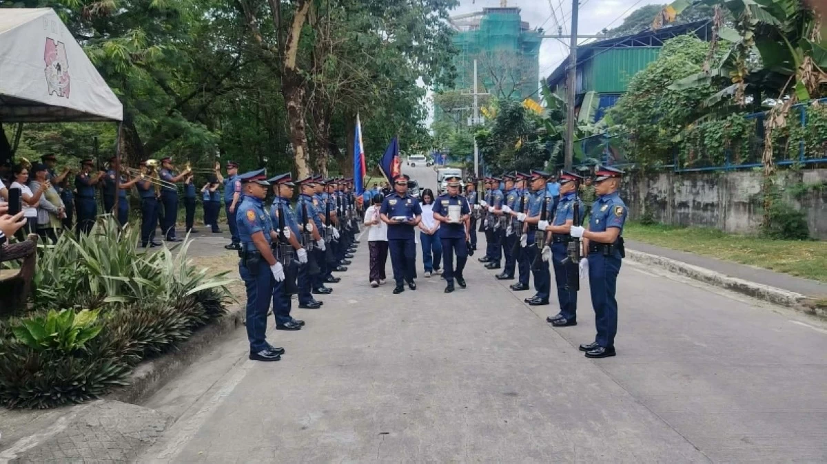 A ceremony for Police Senior Master Sergeant Diane Marie Mollenido (Photo from M. Racho's Facebook account) 