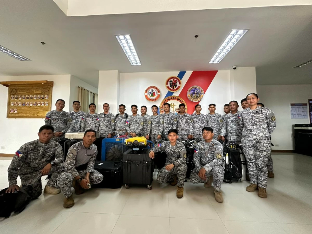 The Philippine Coast Guard's technical diving team. (Photo: PCG)