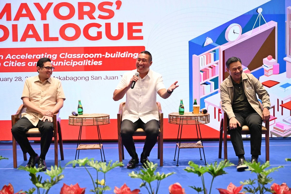 LCP National President, Metro Manila Council (MMC) President and San Juan City Mayor Francis Zamora initiates a City and Municipal Mayors’ Dialogue at the Makabagong San Juan National Government Center regarding accelerating classroom building in LGUs with Senator Bam Aquino and DepEd Secretary Sonny Angara as keynote speakers. (Photo from San Juan PIO)