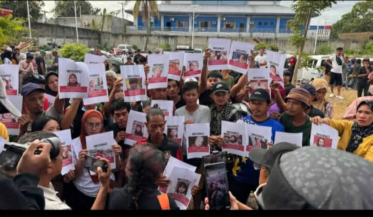 FAMILIES of missing MV Trisha Kerstin 3 passsngers hold a rally in Zamboanga City. 