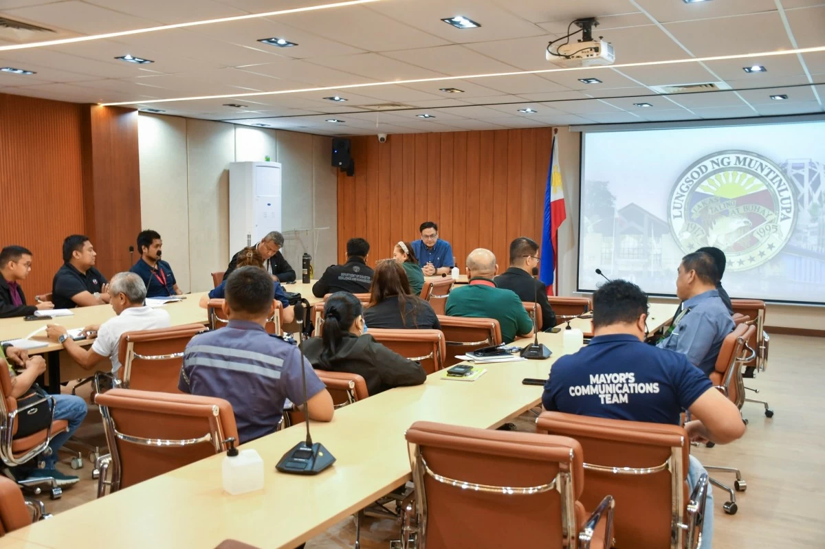 Muntinlupa Mayor Ruffy Biazon presides over a meeting on Jan. 30 regarding the construction of the Muntinlupa-San Pedro bridge (Photo from Mayor Biazon's Facebook account) 