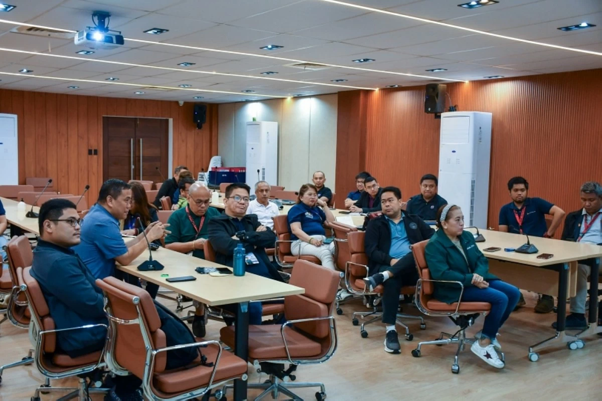 The meeting convened by Muntinlupa Mayor Ruffy Biazon on Jan. 30 regarding the construction of the Muntinlupa-San Pedro bridge (Photo from Mayor Biazon's Facebook account) 