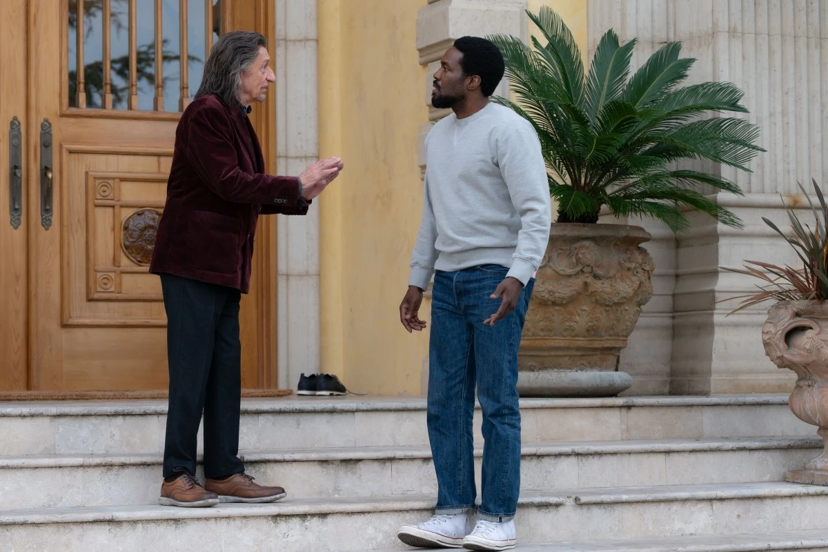 (L-R) Trevor Slattery (Sir Ben Kingsley) and Simon Williams/Wonder Man (Yahya Adbul-Mateen II) in Marvel Television's WONDER MAN, exclusively on Disney . Photo by Suzanne Tenner. © 2025 MARVEL.