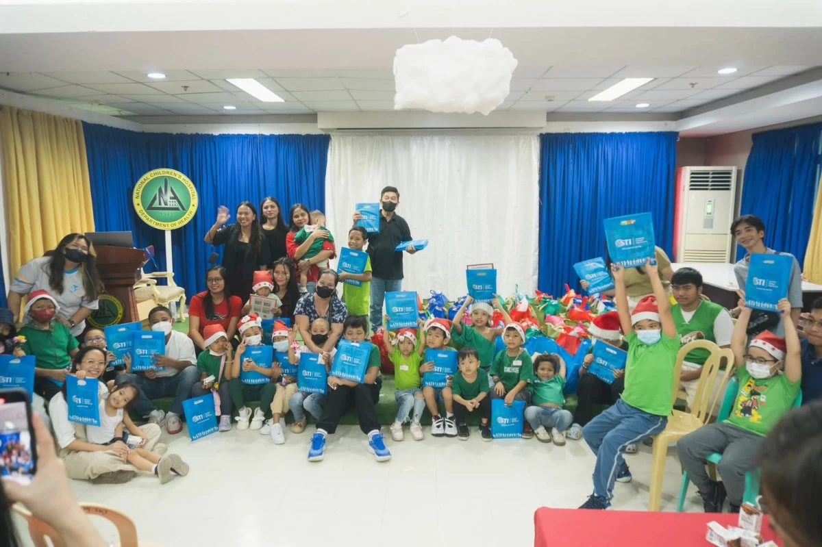 Patients received gifts during the gift giving event (Photo courtesy of Project Ulayaw)