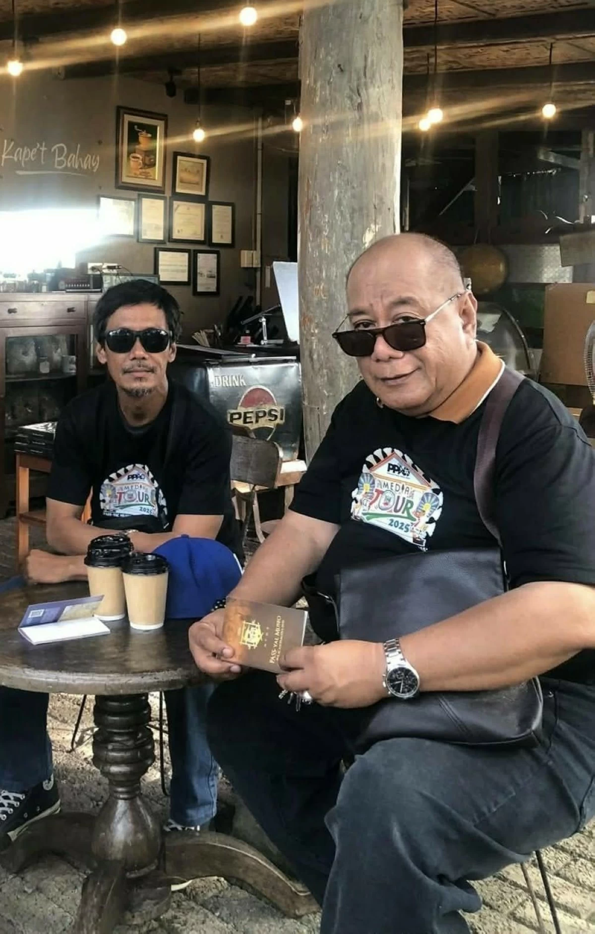 Vic Billones III (right) in Pulilan, Bulacan. With him in photo is Bulacan-based reporter Ricardo 'Dick' Mirasol III. (Freddie Velez)