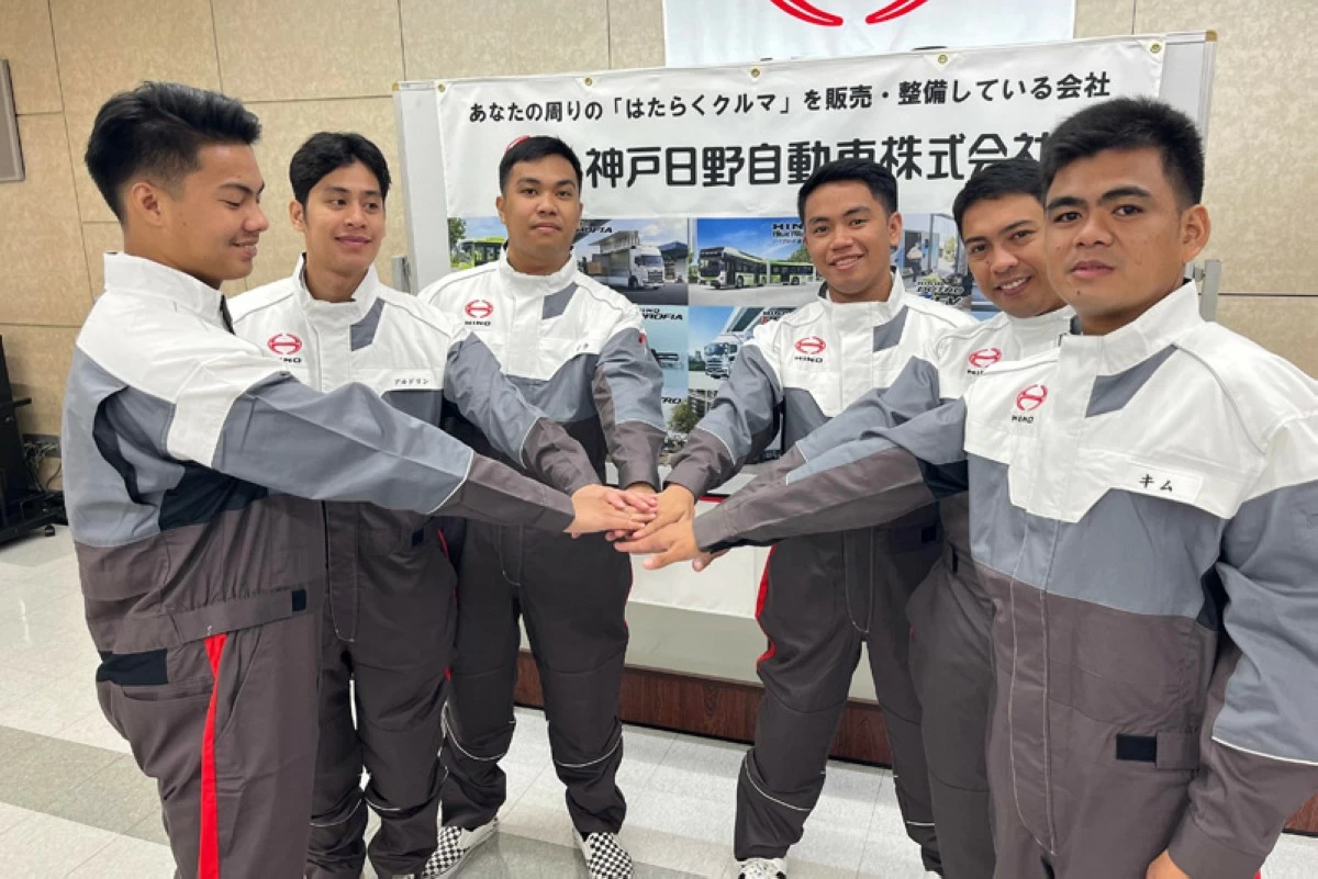 Cruz (third from left) with his colleagues at Hino Motors, Japan.