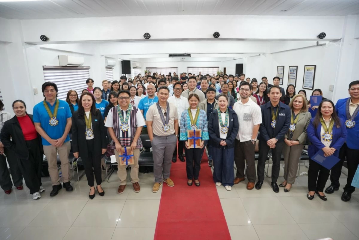 DepEd Secretary Sonny Angara joins Mayor Nancy Binay, UNICEF Philippines Country Representative Kyungsun Kim, UNESCO official Ivan Anthony Henares, and student leaders at the International Day of Education event in Makati City, focused on learner-centered education reforms. (DepEd photo)