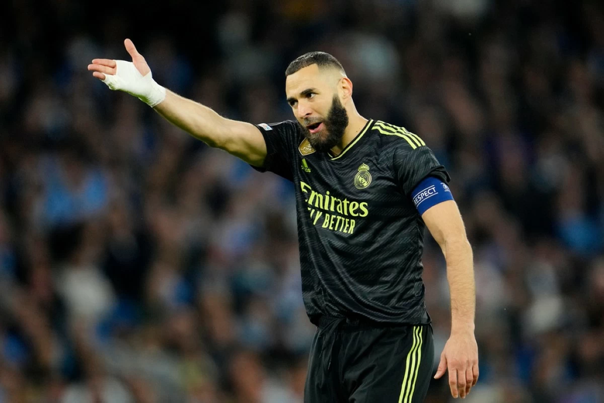 FILE - Real Madrid's Karim Benzema gestures during the Champions League semifinal second leg soccer match between Manchester City and Real Madrid at Etihad stadium in Manchester, England, May 17, 2023. (AP Photo/Jon Super, File)