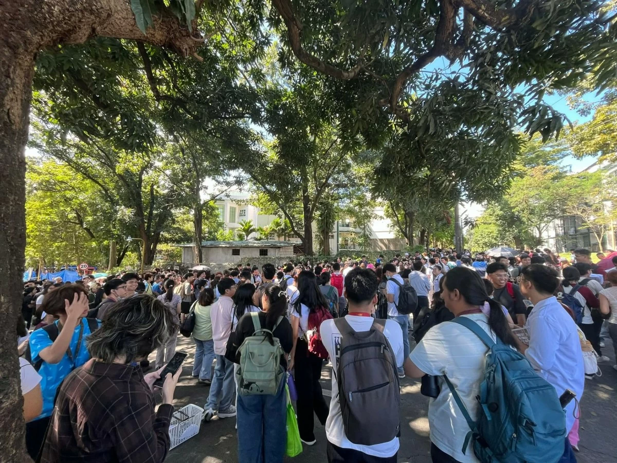 Students and school staff were evacuated from the UP Diliman Institute of Chemistry-Teaching Building following the discovery of a vintage bomb near the facility on Tuesday, Feb. 3. (Photo from Philippine Collegian)