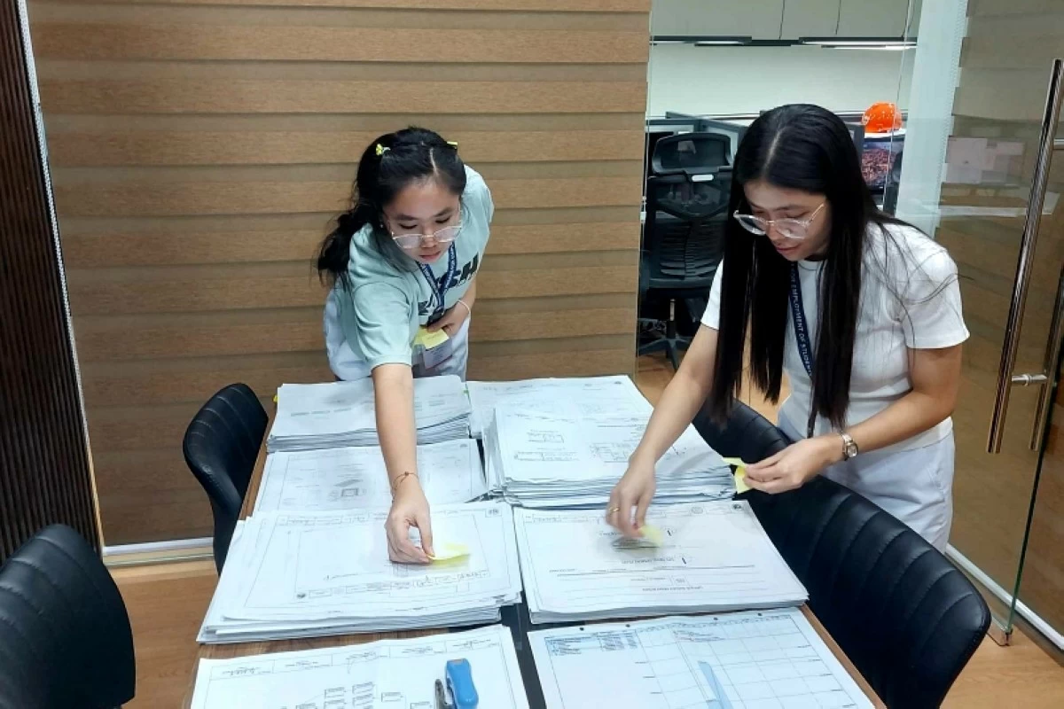 Two students under SPES in 2025 (Photo from Muntinlupa PESO) 