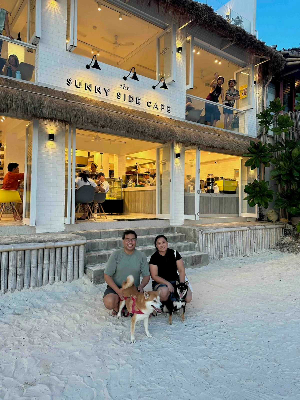 BRUNCH BOSSES Nowie and Odette Potenciano in front of The Sunny Side Café