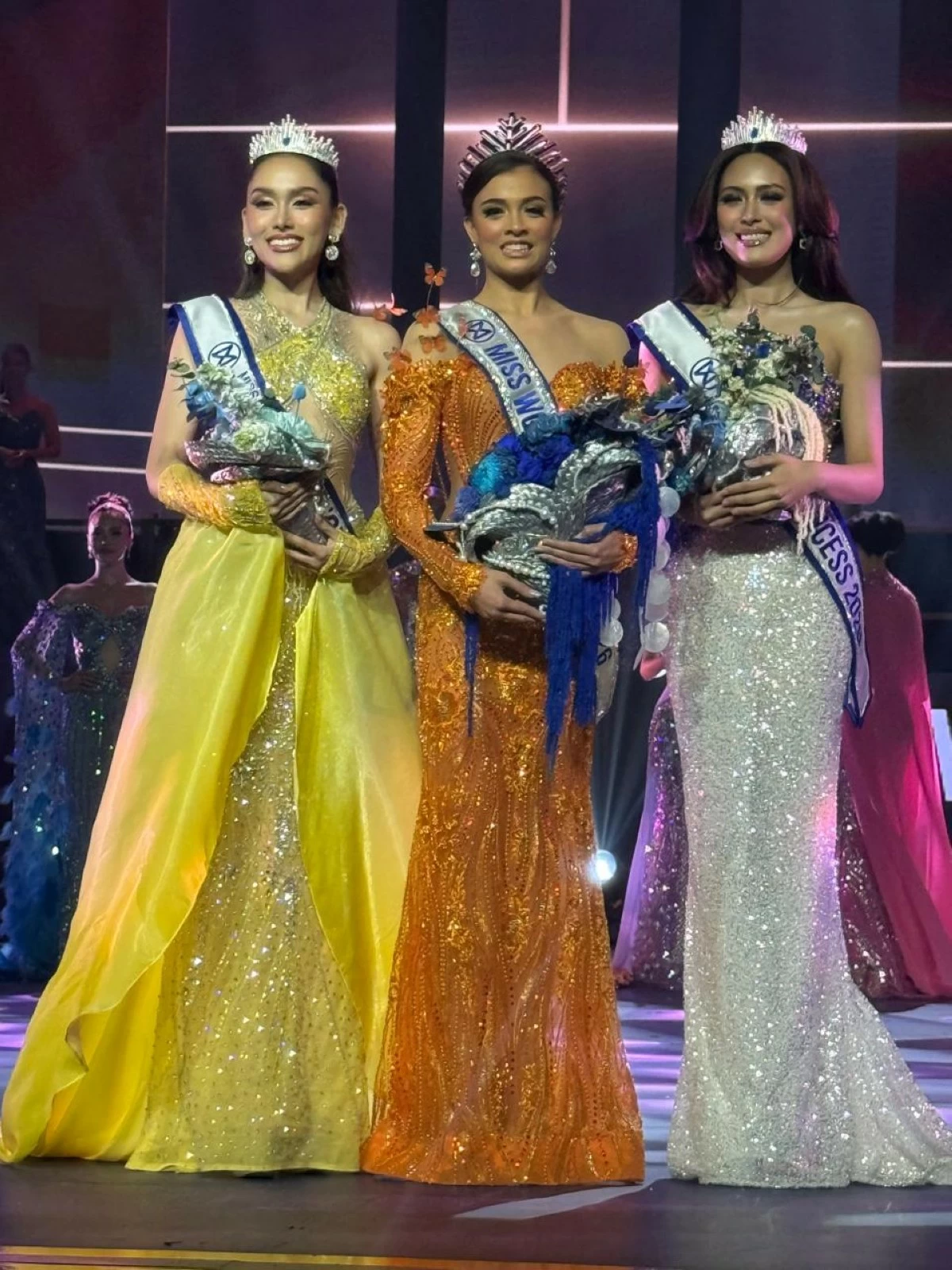 New Miss World Philippines Asia Rose Simpson (middle) with Anne Carres de Mesa (right) of Manila - First Princess and Gabrielle Galapia (left) of Pampanga - Second Princess. (Annalyn Jusay)