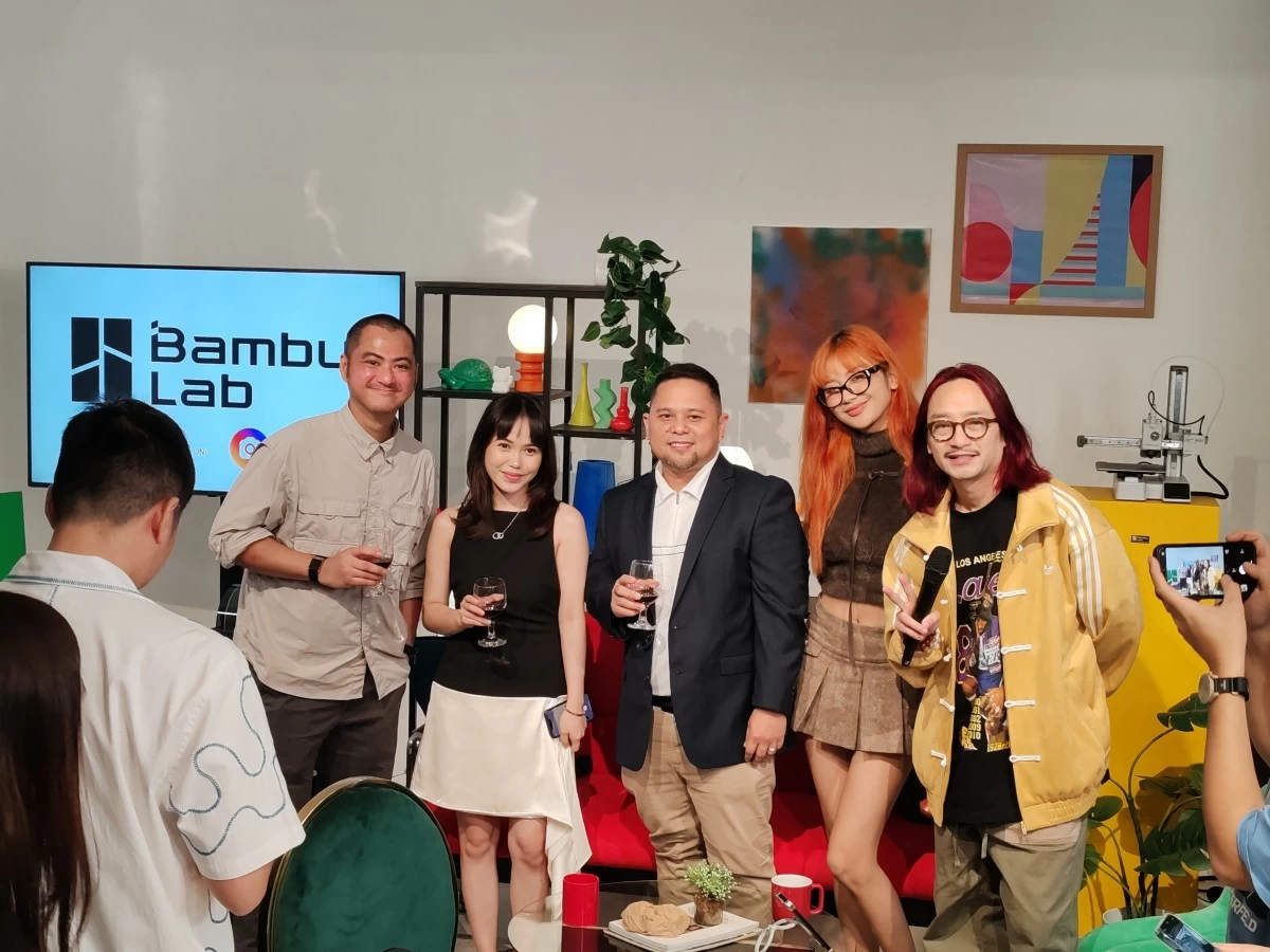 Alesi Almario, Kc Cruz, Clyde Marapao, Een Mercado, and Aze Ching of Bambu Lab during the media roundtable.

