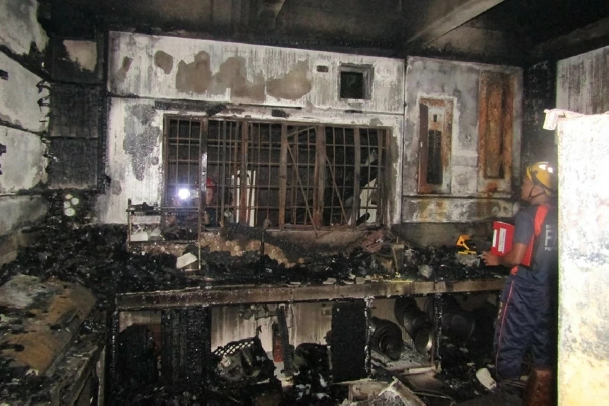 The fire in Ayala Alabang in Muntinlupa (Photo from the Muntinlupa City Fire Station) 