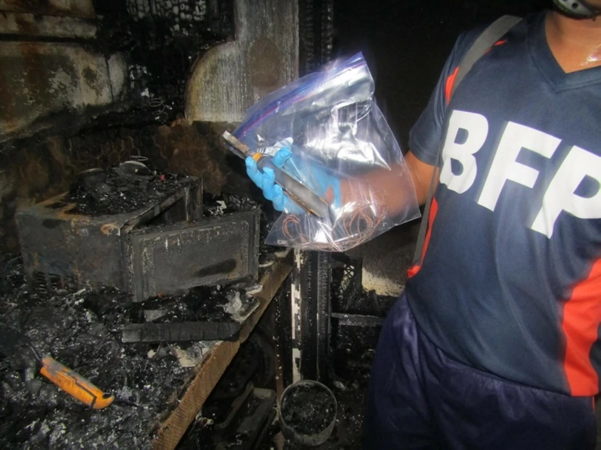 The fire in Ayala Alabang in Muntinlupa (Photo from the Muntinlupa City Fire Station) 