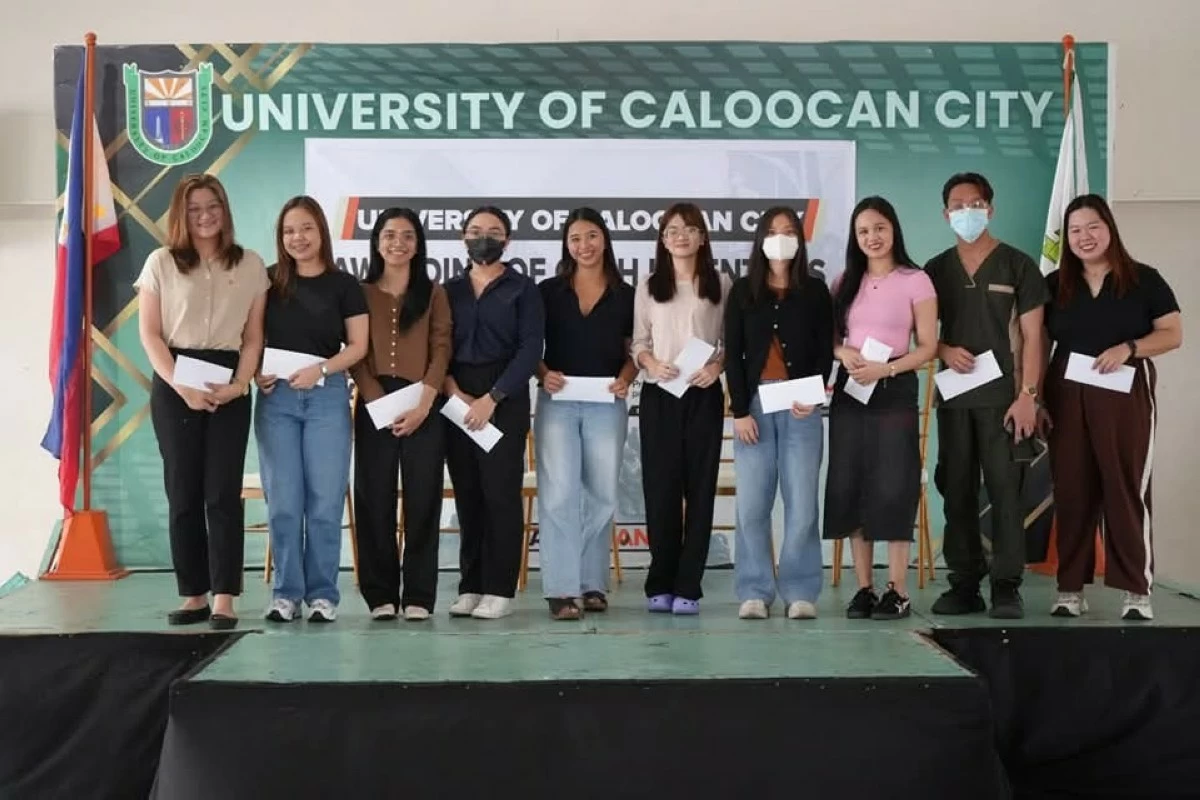 UCC board passers during the awarding on Wednesday, Feb. 4. (Caloocan City PIO)