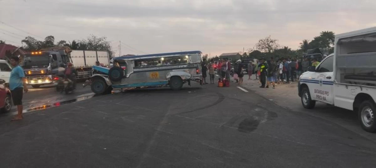 
SIXTEEN individuals were injured in a multiple collision in Barangay Banaba, San Pascual, Batangas on Feb. 5. 
