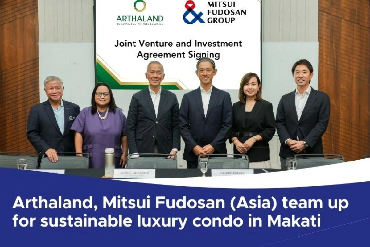 (From L-R): Arthaland Corporation Executive Vice President and Treasurer Cornelio S. Mapa, Arthaland Corporation Chief Finance Officer Marivic S. Victoria, Arthaland Corporation Vice Chairman and President Jaime C. Gonzáles, Mitsui Fudosan (Asia) Managing Director Daijiro Eguchi, Arthaland Corporation Executive Vice President Sheryll P. Verano, and Mitsui Fudosan (Asia) Director Takashi Sugiyama
