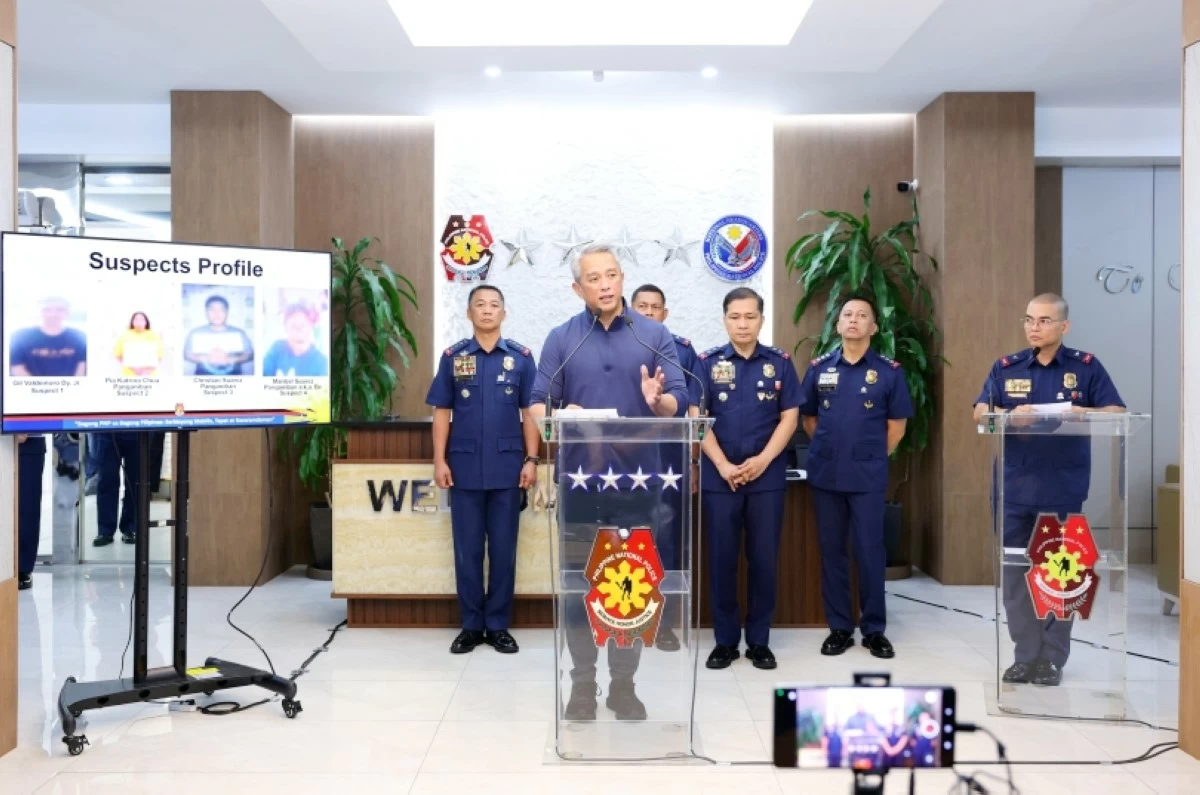 Interior and Local Government Secretary Jonvic Remulla holding a press briefing on Feb. 3 at the Philippine National Police (PNP) National Headquarters in Camp Crame regarding the killing of Police Senior Master Sergeant Diane Marie Mollenido and her eight-year-old son, John Ysmael. With him are PNP Chief Gen. Jose Melencio Nartatez Jr., National Capital Region Police Office Regional Director Major Gen. Anthony  Aberin, Police Regional Office 3 Regional Director Brig. Gen. Rogelio Penones Jr., and Quezon City Police District Acting District Director Col. Randy Glenn Silvio (Photo courtesy of PNP PIO) 
