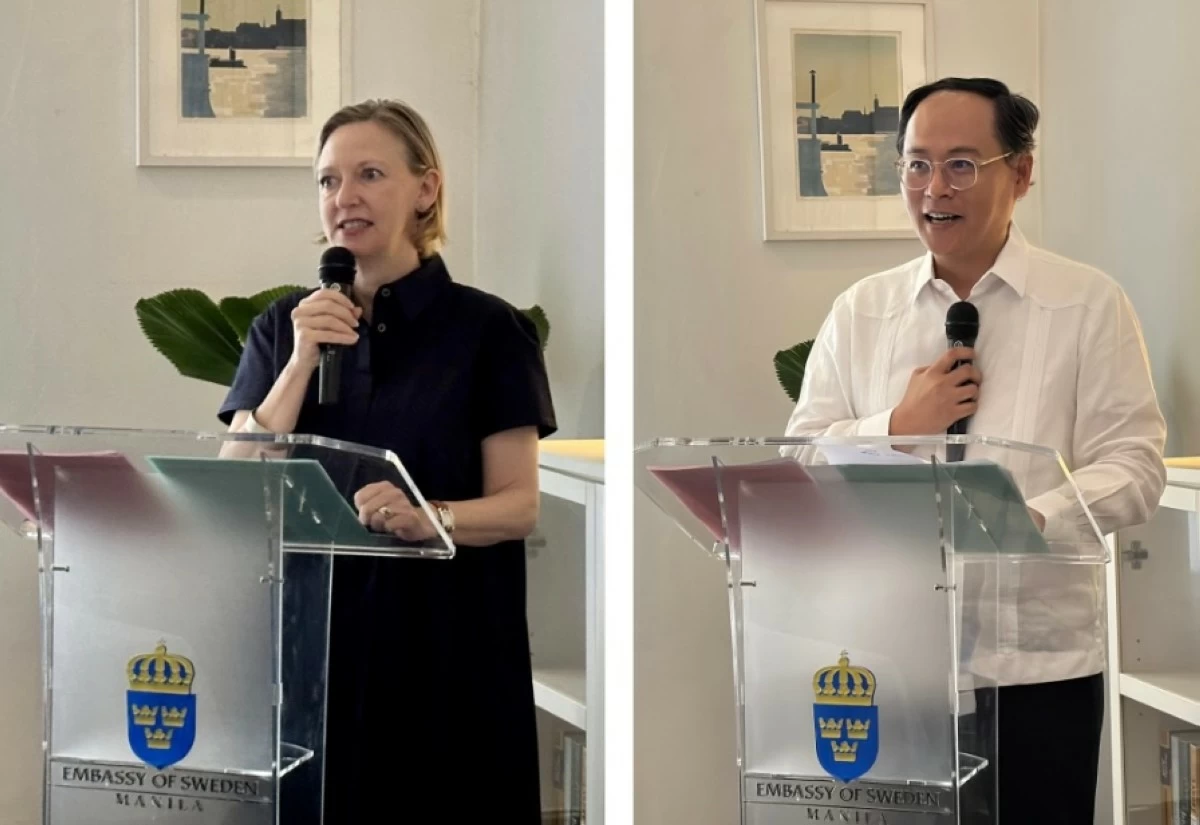 Ambassador Anna Ferry; Secretary Giovanni Lopez, Department of Transportation 