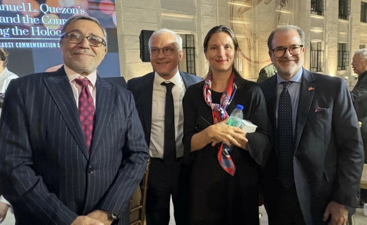 Ambassador Ricardo Luis Bocalandro of the Embassy of Argentina with Ambassador Andreas Michael Pfaffernoschke of the Embassy of Germany, Ambassador Marie Aude Françoise Lassalle ep. Fontanel of the Embassy of France and Ambassador David Bruce Hartman of the Embassy of Canada