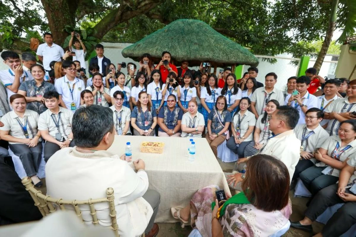 Through partnerships with local governments and the private sector, DepEd’s Classroom Leasing Initiative provides immediate learning spaces for students while permanent classrooms are being built nationwide. (DepEd photo)
