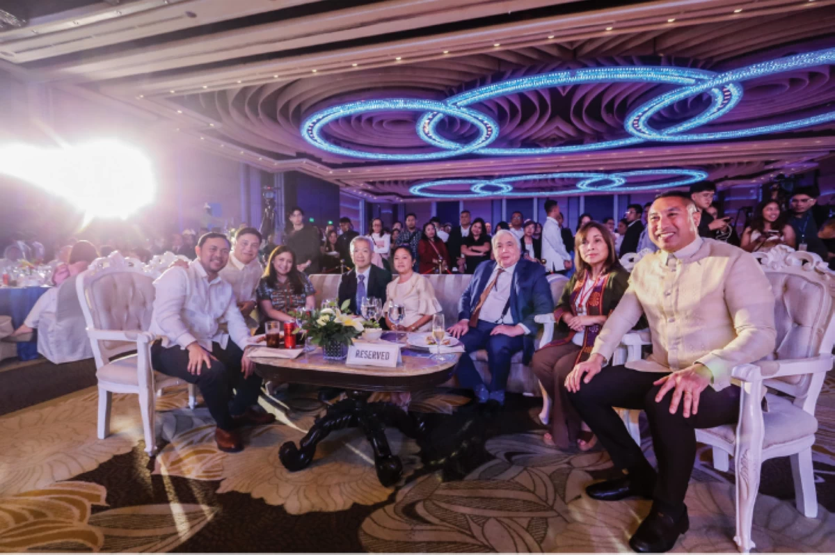 Senators Mark Villar, Juan Miguel Zubiri, Camille Villar, Dr. Emilio C. Yap III, First Lady Liza Marcos, Basilio C. Yap, Senator Loren Legarda, and San Juan City Mayor Francis Zamora