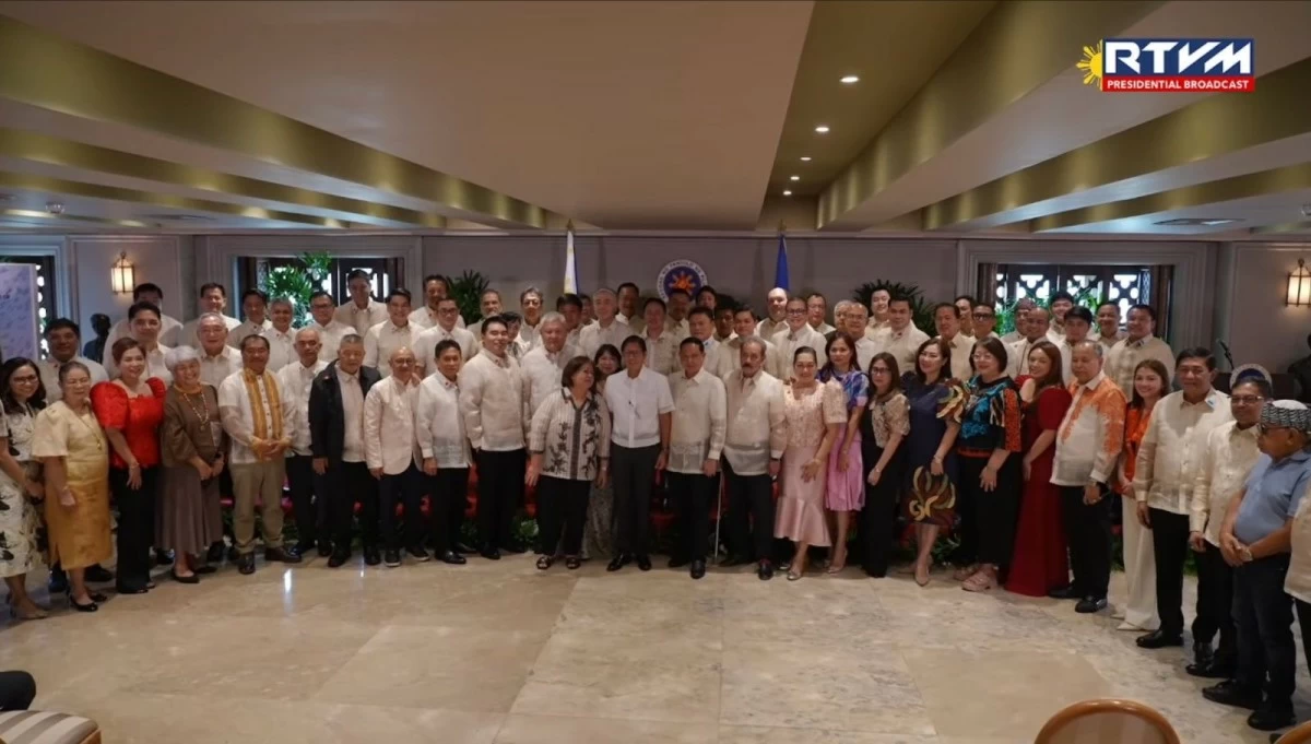 The agreement, backed by the majority of provinces across the country, formalizes closer coordination between DepEd and LGUs to fast-track the construction, rehabilitation, and improvement of public school classrooms, in line with the administration’s push to strengthen basic education infrastructure. (Screenshot from RTVM Livestream)