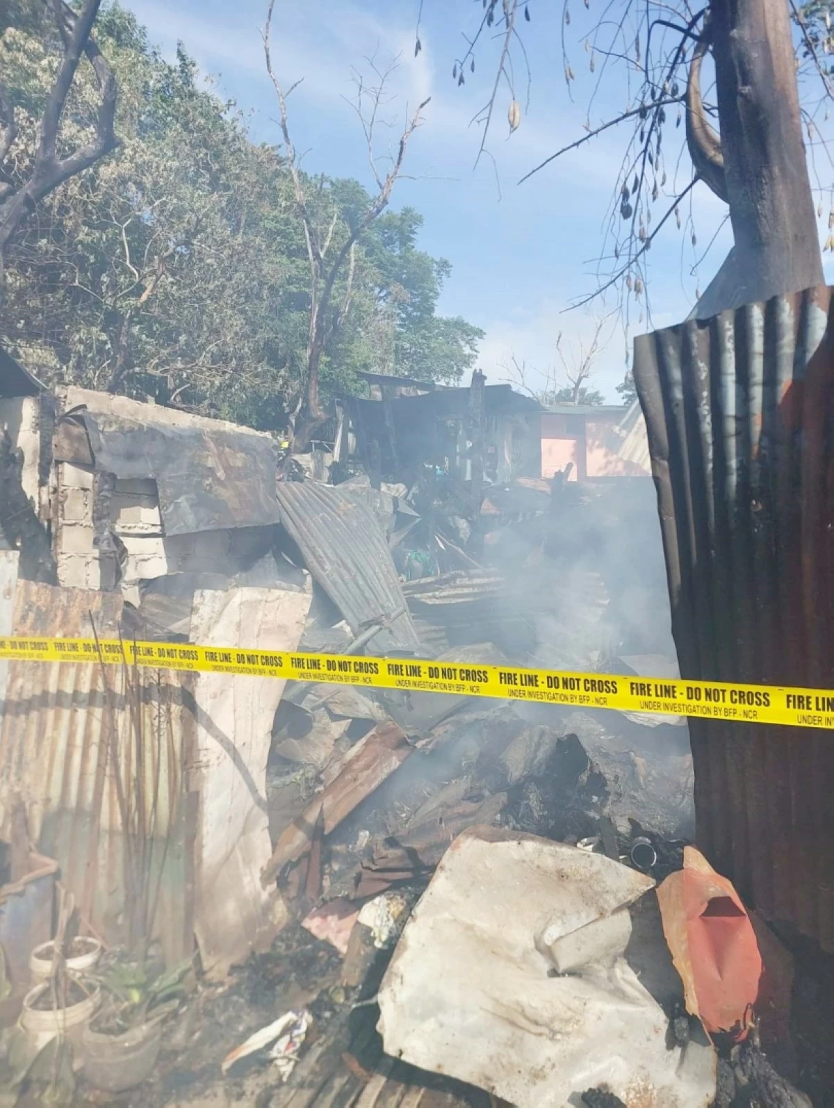 The fire in Magdaong Drive, Barangay Poblacion, Muntinlupa (Photo from the Muntinlupa City Fire Station) 
